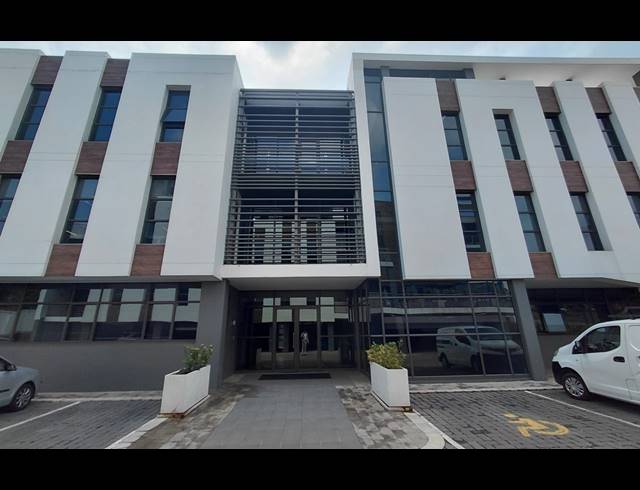 274M² OFFICE TO LET IN BRYANSTON